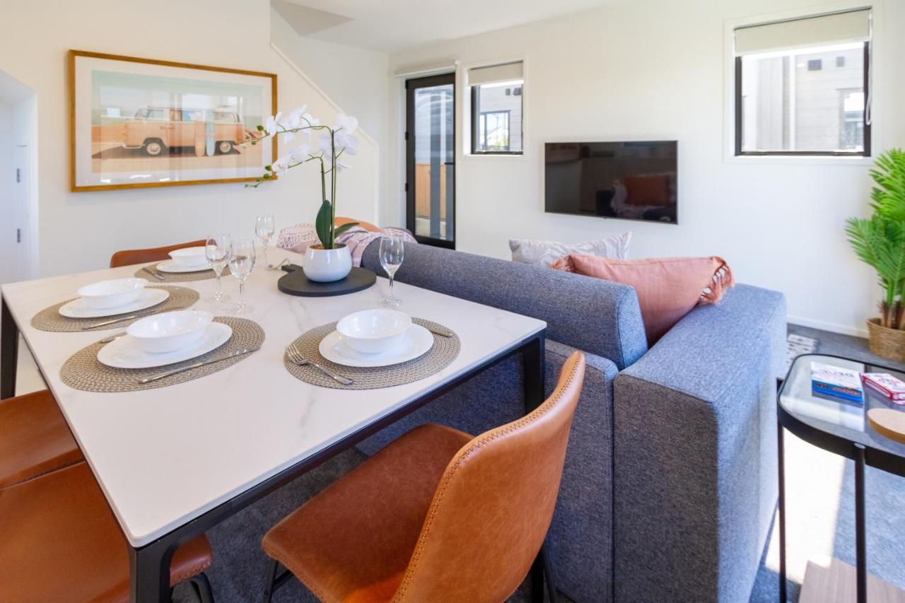 Beachside Bliss: 1 Bed 1 Bath Christchurch Eksteriør billede