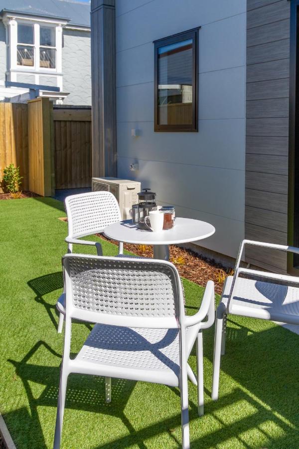 Beachside Bliss: 1 Bed 1 Bath Christchurch Eksteriør billede