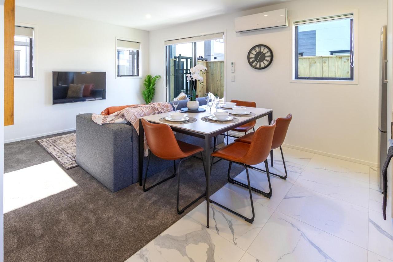 Beachside Bliss: 1 Bed 1 Bath Christchurch Eksteriør billede