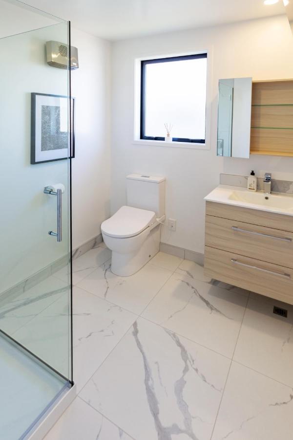 Beachside Bliss: 1 Bed 1 Bath Christchurch Eksteriør billede