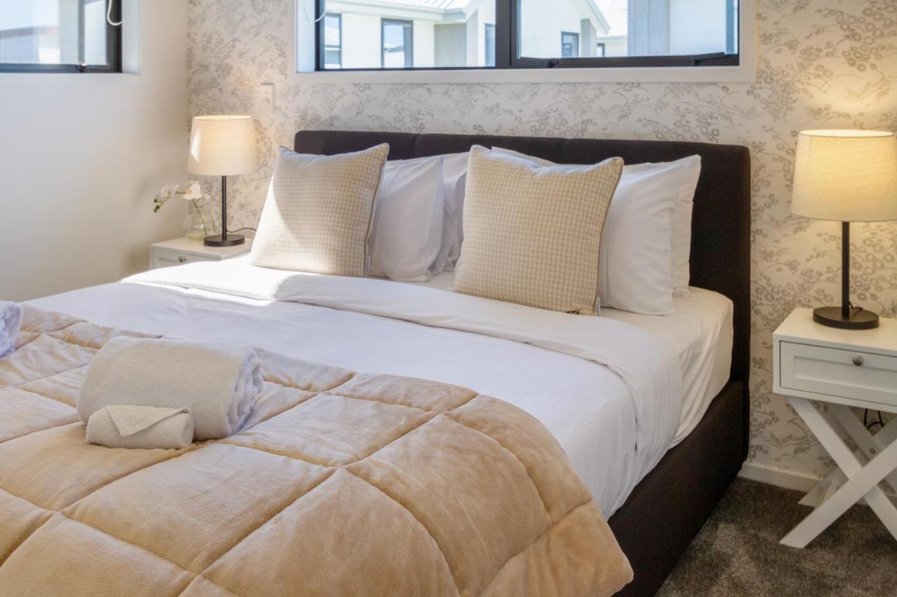 Beachside Bliss: 1 Bed 1 Bath Christchurch Eksteriør billede