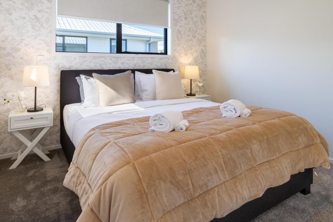 Beachside Bliss: 1 Bed 1 Bath Christchurch Eksteriør billede