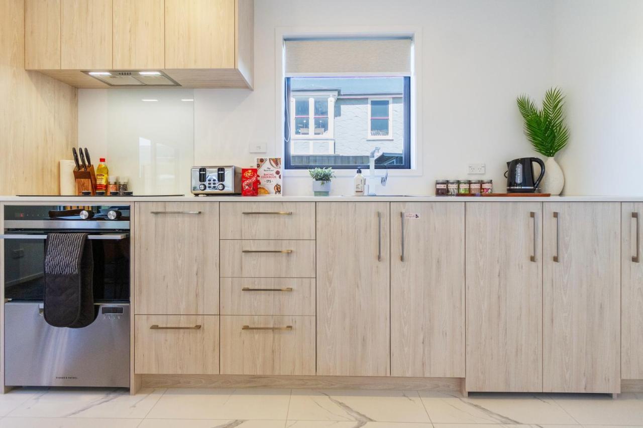 Beachside Bliss: 1 Bed 1 Bath Christchurch Eksteriør billede