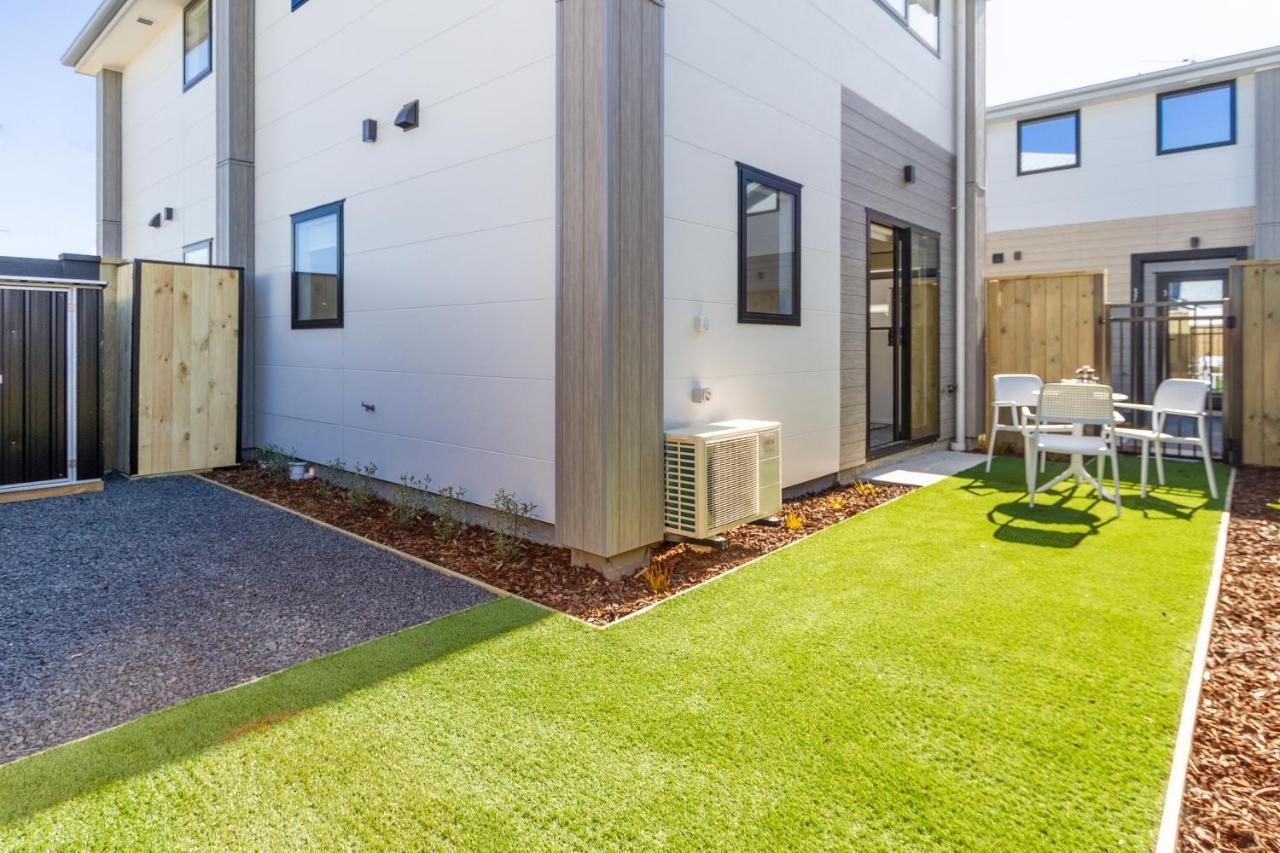 Beachside Bliss: 1 Bed 1 Bath Christchurch Eksteriør billede